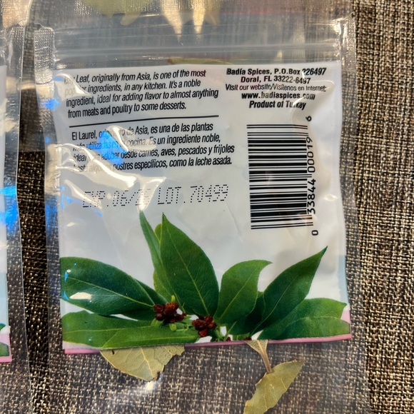 5258-PTT Four Unopened 0.20 Oz. (5.67g) Packages Badia Bay Leaves - Gluten Free - Picture 5 of 7